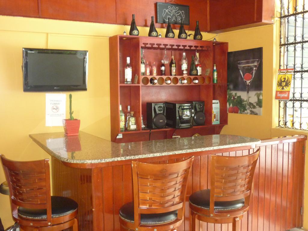 Hostal Cocos Inn Kota Panama Bagian luar foto