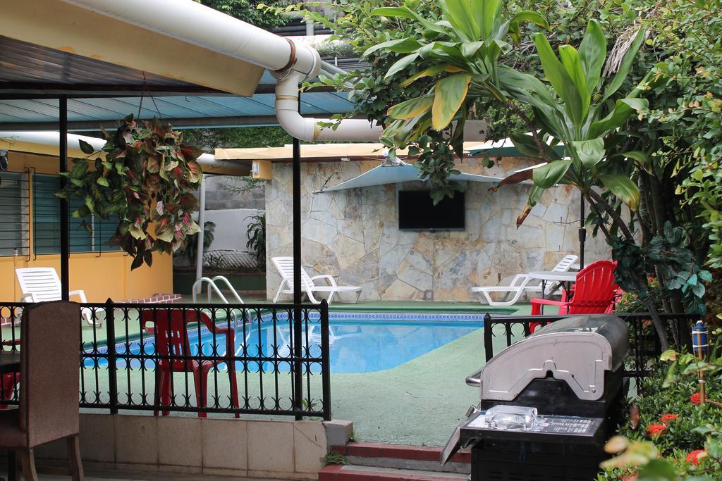 Hostal Cocos Inn Kota Panama Bagian luar foto